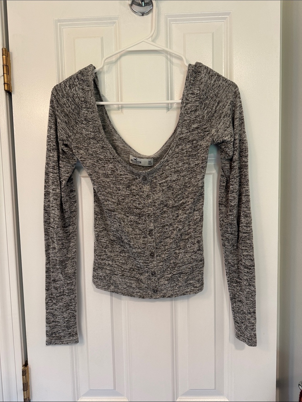 Hollister Heather Gray Scoop Neck Faux Button-Front Long Sleeve Top